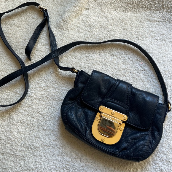 MICHAEL Michael Kors Charlton Leather Crossbody Bag - Picture 2 of 12